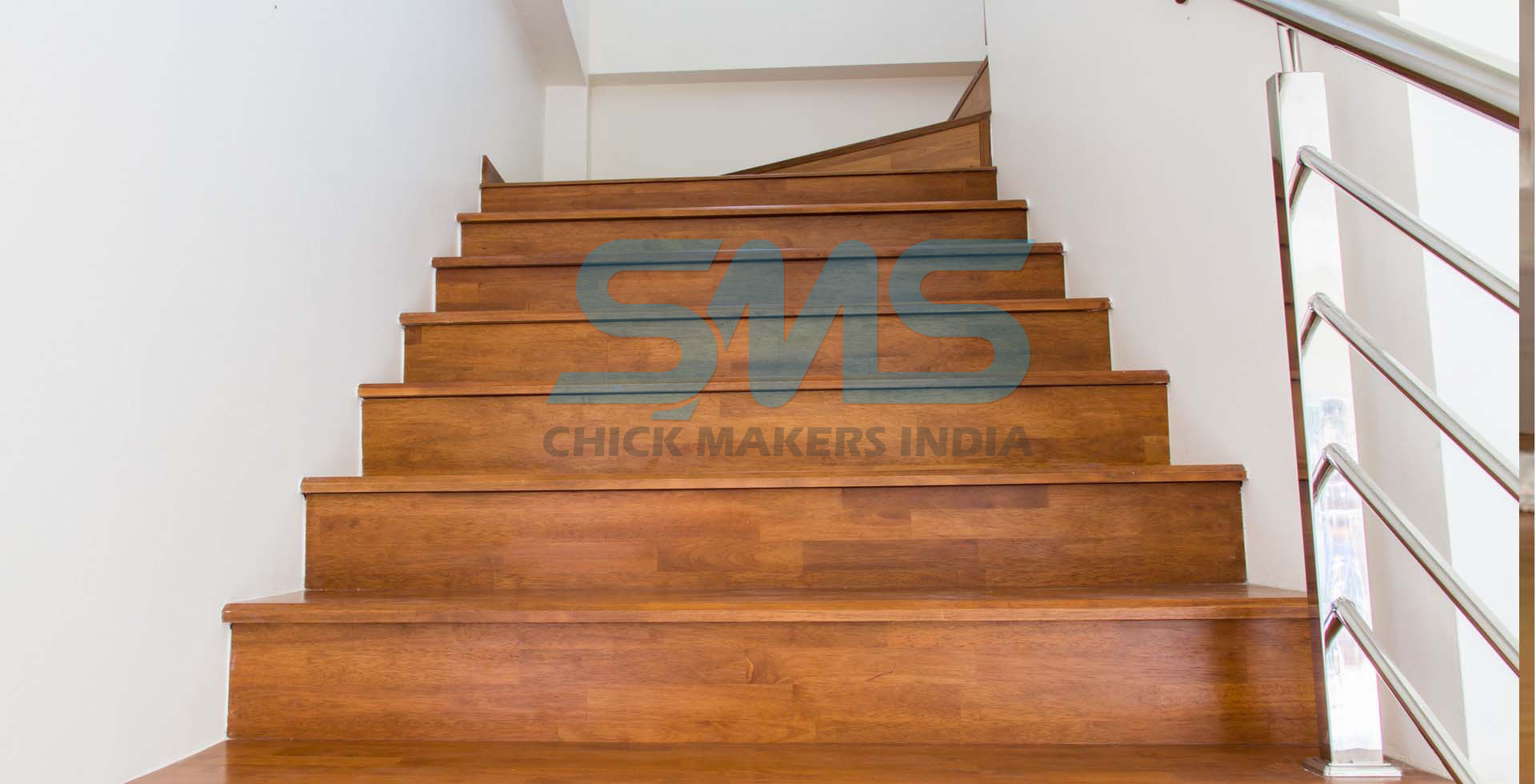 LAMINATED FLOORING